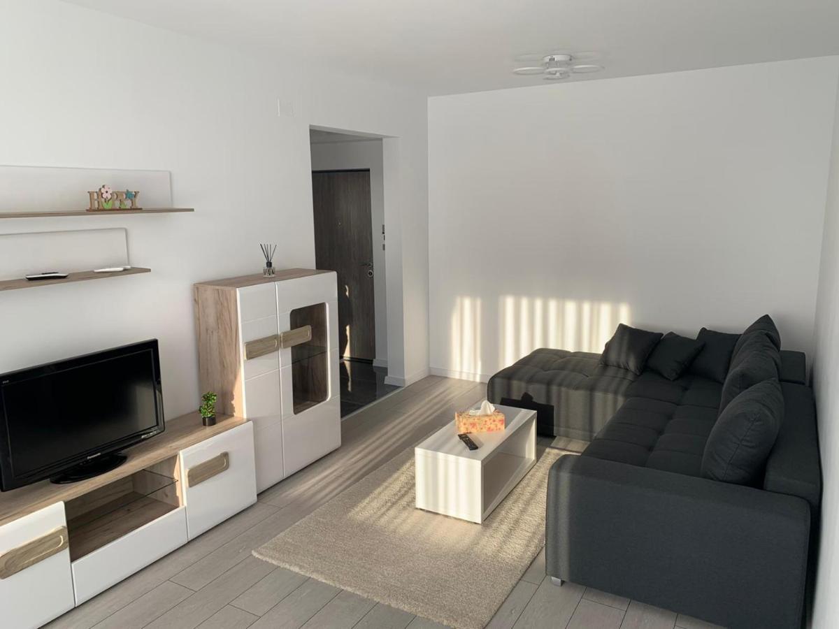 Apartament 2 Camere Prima Nufaru Oradea Zewnętrze zdjęcie